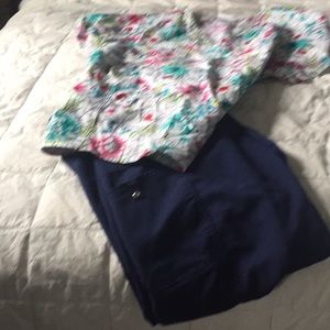 Scrubs set